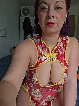 Chaudesquirt online show from 02-21-26, 01:12