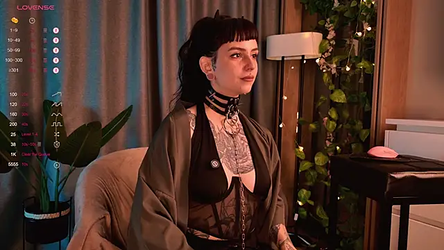 MichaellaMoon online show from 12-09-24, 07:18