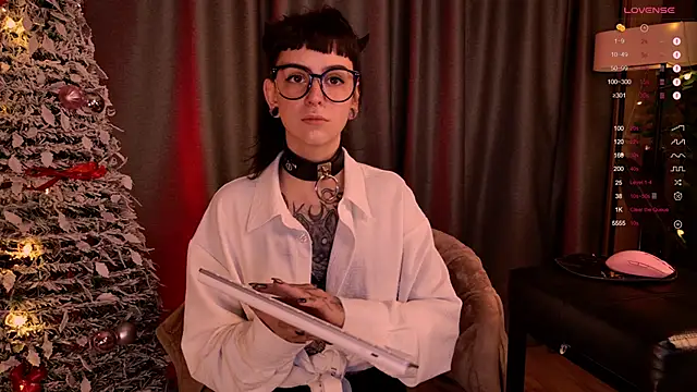 MichaellaMoon online show from 12-30-24, 10:12