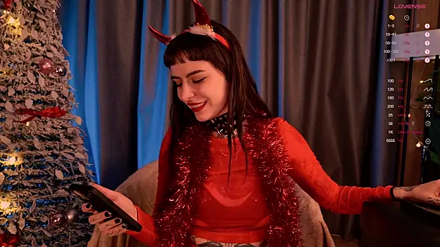 MichaellaMoon online show from 12-31-24, 11:06