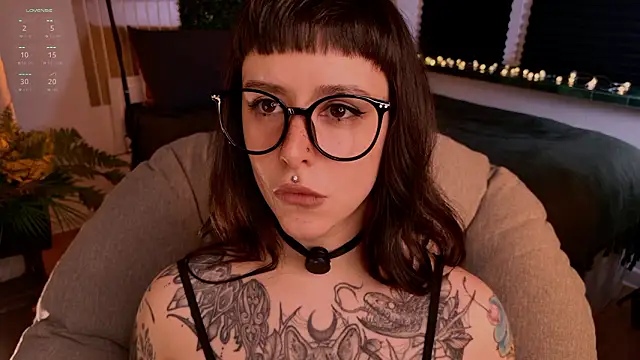 MichaellaMoon online show from 02-27-26, 05:35