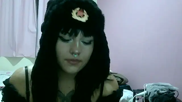 Snapshot of belletotosa chatting on 04-25-26, 01:41 belletotosa online show from 04-25-26, 01:41