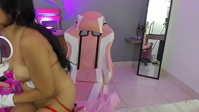 nicol jone1 online show from 01-31-25, 10:42