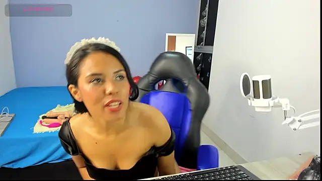 nicol jone1 online show from 02-21-25, 11:01