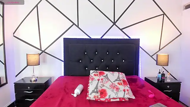 Iris Thompson  online show from 02-26-25, 09:27