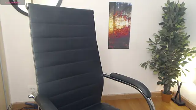 lucy diiaz online show from 12-18-24, 11:40