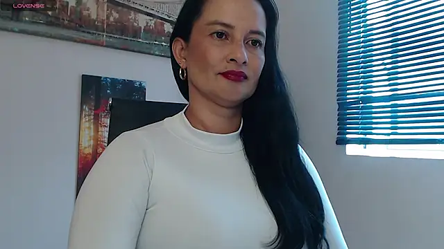 lucy diiaz online show from 12-24-24, 05:44