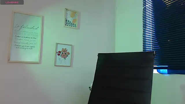 lucy diiaz online show from 01-05-25, 09:25