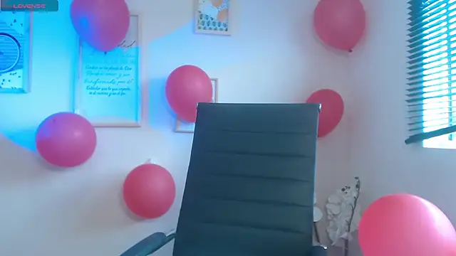 lucy diiaz online show from 02-15-25, 07:06