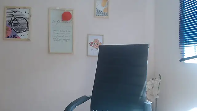 lucy diiaz online show from 03-03-25, 06:44