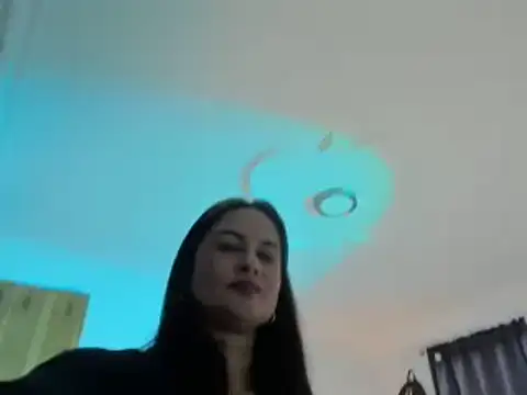 lucy diiaz online show from 09-22-25, 08:11