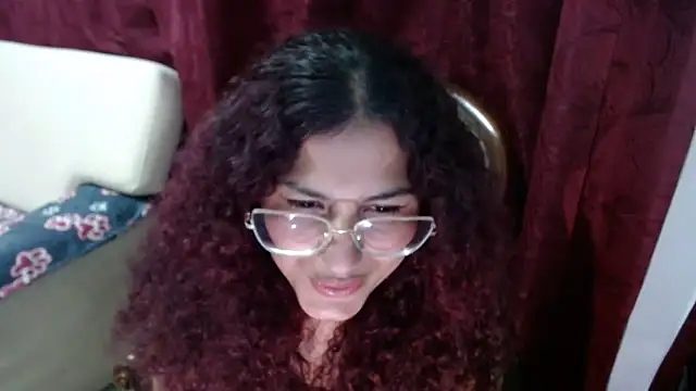 Cattleya1618 online show from 12-12-24, 04:15