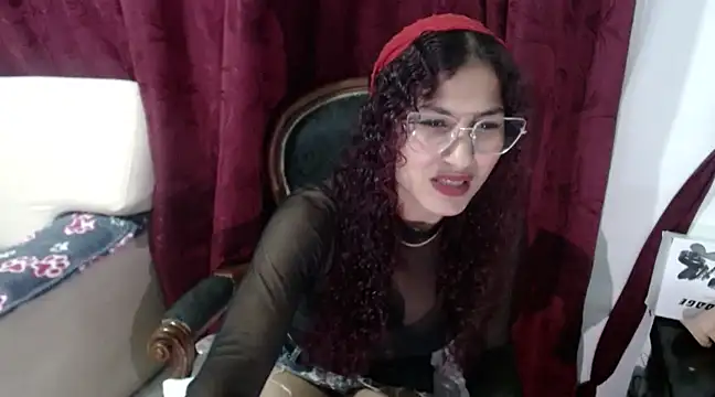 Cattleya1618 online show from 12-19-24, 03:40