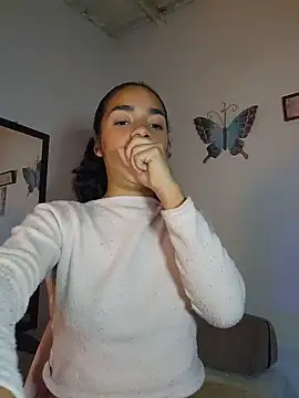 Snapshot of lali2gab chatting on 05-13-26, 02:09 lali2gab online show from 05-13-26, 02:09