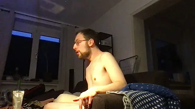 Snapshot of tipico0799 chatting on 01-11-26, 07:13 tipico0799 online show from 01-11-26, 07:13