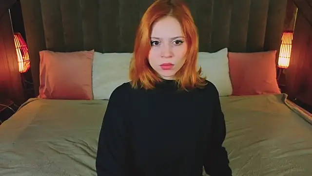 Snapshot of Sasha_Exclusive chatting on 10-29-25, 07:10 Sasha Exclusive online show from 10-29-25, 07:10