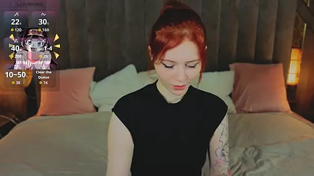 Snapshot of Sasha_Exclusive chatting on 10-31-25, 02:18 Sasha Exclusive online show from 10-31-25, 02:18