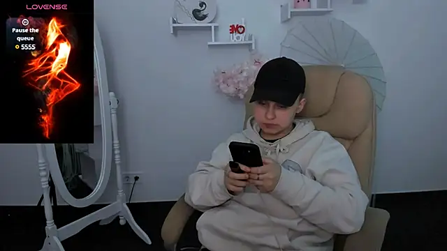 Dolly  Queen  online show from 01-20-25, 11:54