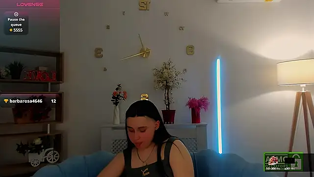 Dolly  Queen  online show from 02-22-25, 01:00