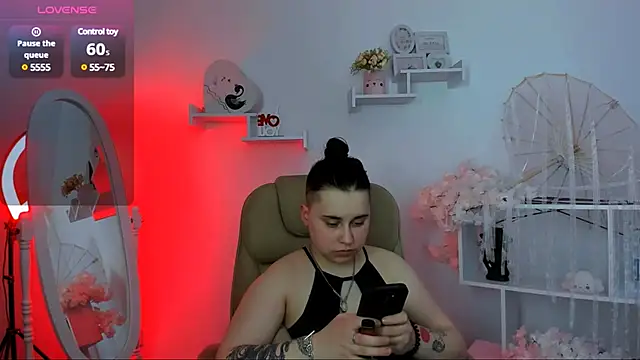 Dolly  Queen  online show from 03-12-25, 12:10