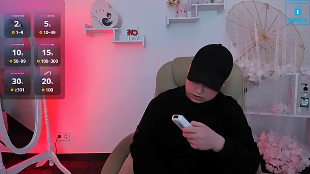 Dolly  Queen  online show from 03-19-25, 06:12