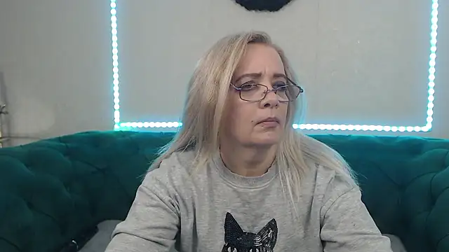 IvanaCharm online show from 02-06-26, 04:28