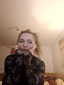 Snapshot of ludovika09 chatting on 05-14-26, 09:43 ludovika09 online show from 05-14-26, 09:43