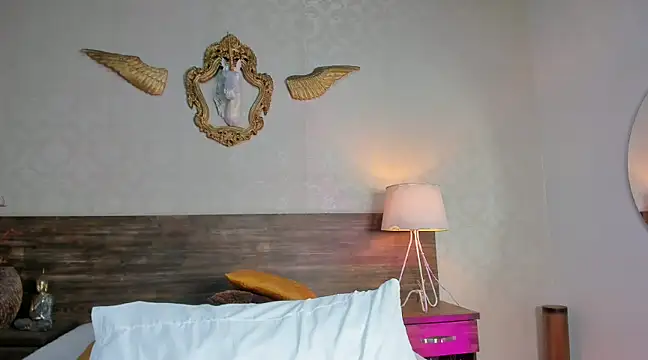 Snapshot of antonhella1 chatting on 12-17-24, 04:11 antonhella1 online show from 12-17-24, 04:11