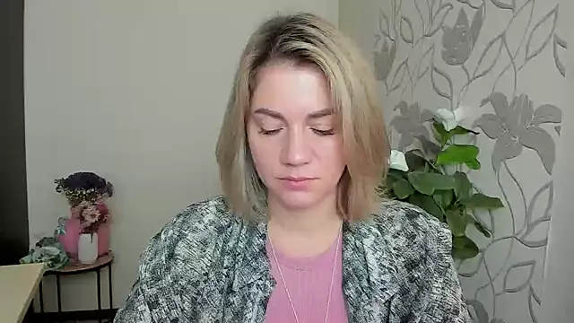 MariaSttone online show from 09-24-25, 09:23