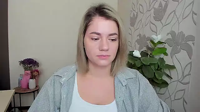 MariaSttone online show from 09-29-25, 07:46