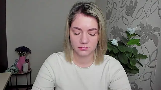 MariaSttone online show from 10-24-25, 11:17