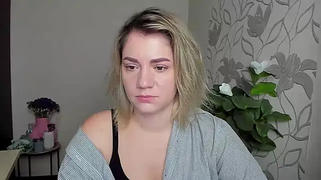 MariaSttone online show from 10-27-25, 04:33