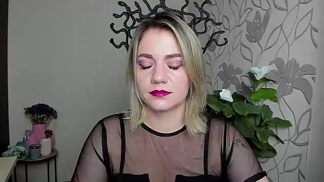 MariaSttone online show from 10-30-25, 08:42