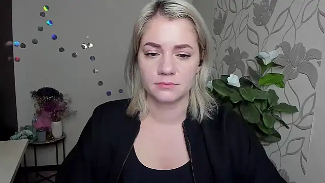 MariaSttone online show from 12-20-25, 11:45