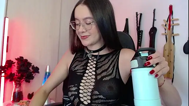 Alisson Beckett online show from 04-09-26, 08:14