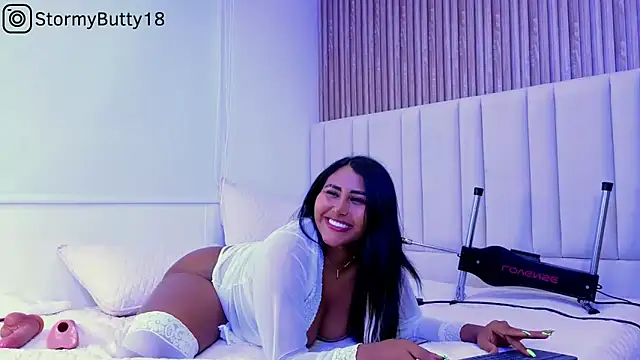 StormyButty18 online show from 03-15-25, 04:13