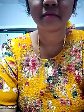 Snapshot of Bangarupapa chatting on 01-14-25, 11:42 Bangarupapa online show from 01-14-25, 11:42