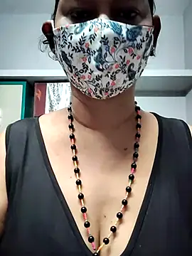 Snapshot of Bangarupapa chatting on 02-13-25, 04:28 Bangarupapa online show from 02-13-25, 04:28