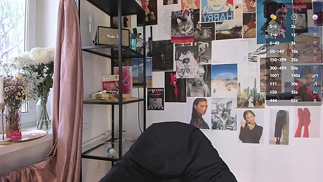 MonicaRocket online show from 01-06-25, 10:02