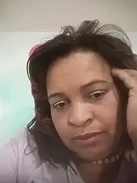 Snapshot of _violetta_- chatting on 02-19-25, 01:51 violetta - online show from 02-19-25, 01:51