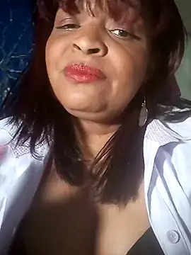 Snapshot of _violetta_- chatting on 02-23-25, 01:24 violetta - online show from 02-23-25, 01:24