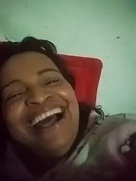 Snapshot of _violetta_- chatting on 02-25-25, 02:03 violetta - online show from 02-25-25, 02:03