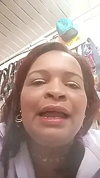 Snapshot of _violetta_- chatting on 02-26-25, 02:57 violetta - online show from 02-26-25, 02:57