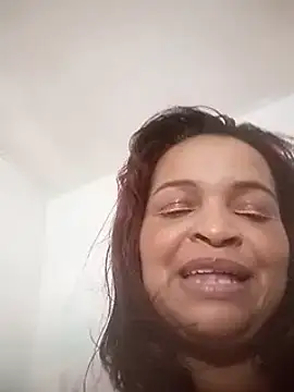 Snapshot of _violetta_- chatting on 03-02-25, 03:56 violetta - online show from 03-02-25, 03:56
