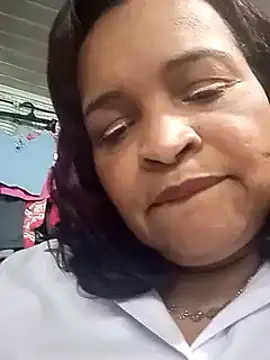 Snapshot of _violetta_- chatting on 03-15-25, 11:28 violetta - online show from 03-15-25, 11:28