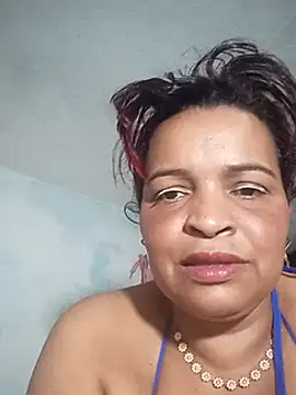 Snapshot of _violetta_- chatting on 03-17-25, 11:32 violetta - online show from 03-17-25, 11:32