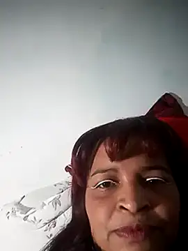 Snapshot of _violetta_- chatting on 03-19-25, 09:48 violetta - online show from 03-19-25, 09:48