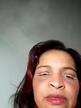Snapshot of _violetta_- chatting on 03-20-25, 01:13 violetta - online show from 03-20-25, 01:13