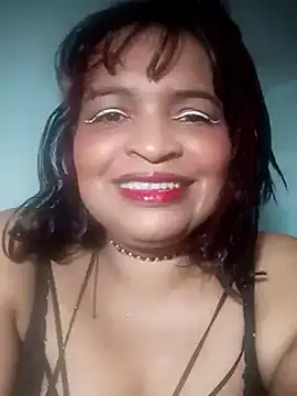 Snapshot of _violetta_- chatting on 03-23-25, 12:36 violetta - online show from 03-23-25, 12:36