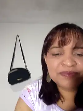 Snapshot of _violetta_- chatting on 09-11-25, 09:15 violetta - online show from 09-11-25, 09:15